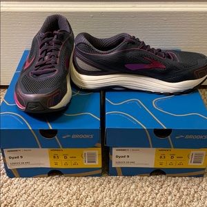 Brooks Dyad 9 Sneakers